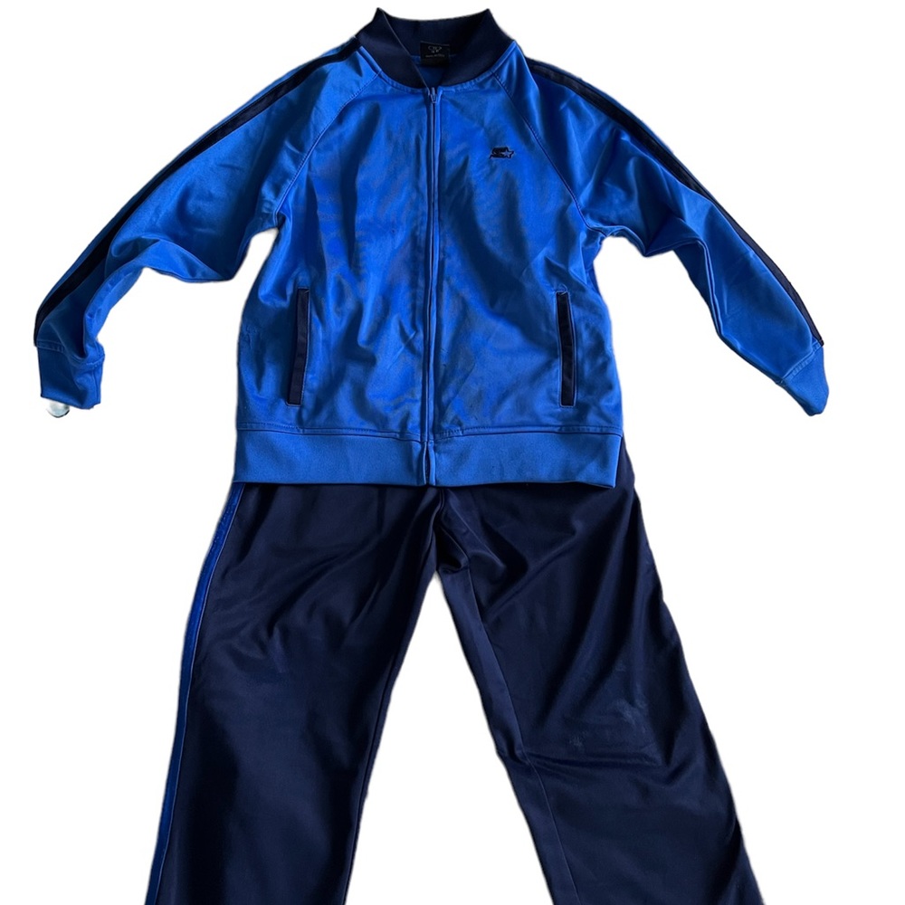Starter boys jogging outfit. Navy and blue. Boys size 6/7.